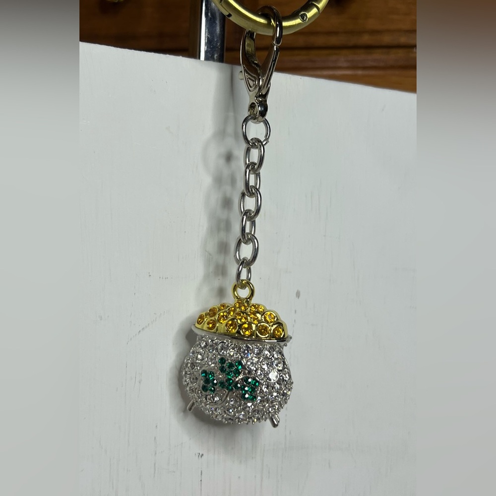 Killarney Crystal Pot Of Gold Keychain/Bag Charm
